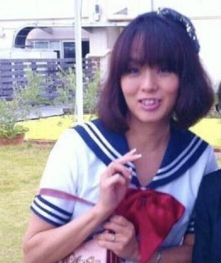 セーラー服を着た杉田水脈